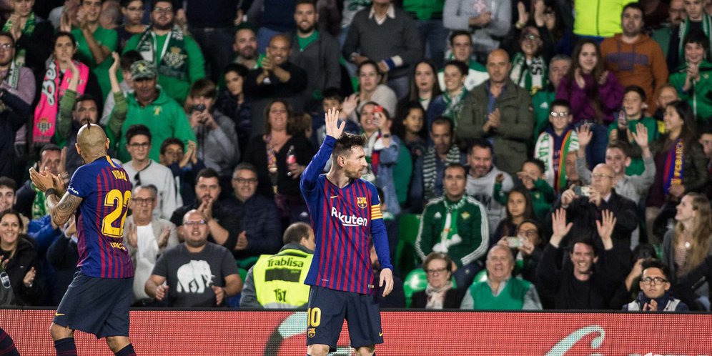 Saat Lionel Messi Dapat Standing Ovation dari Fans Real Betis